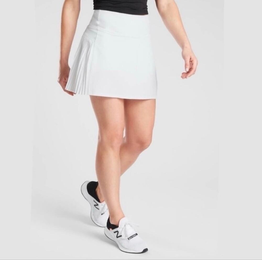 Athleta Backspin White Pleated Flat Front Skort Skirt Sz M EUC Tennis Pickleball